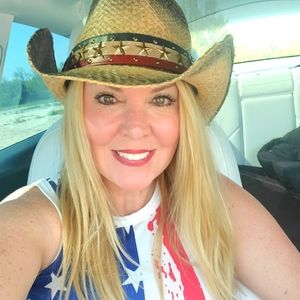 Meet your Posher, Shelby